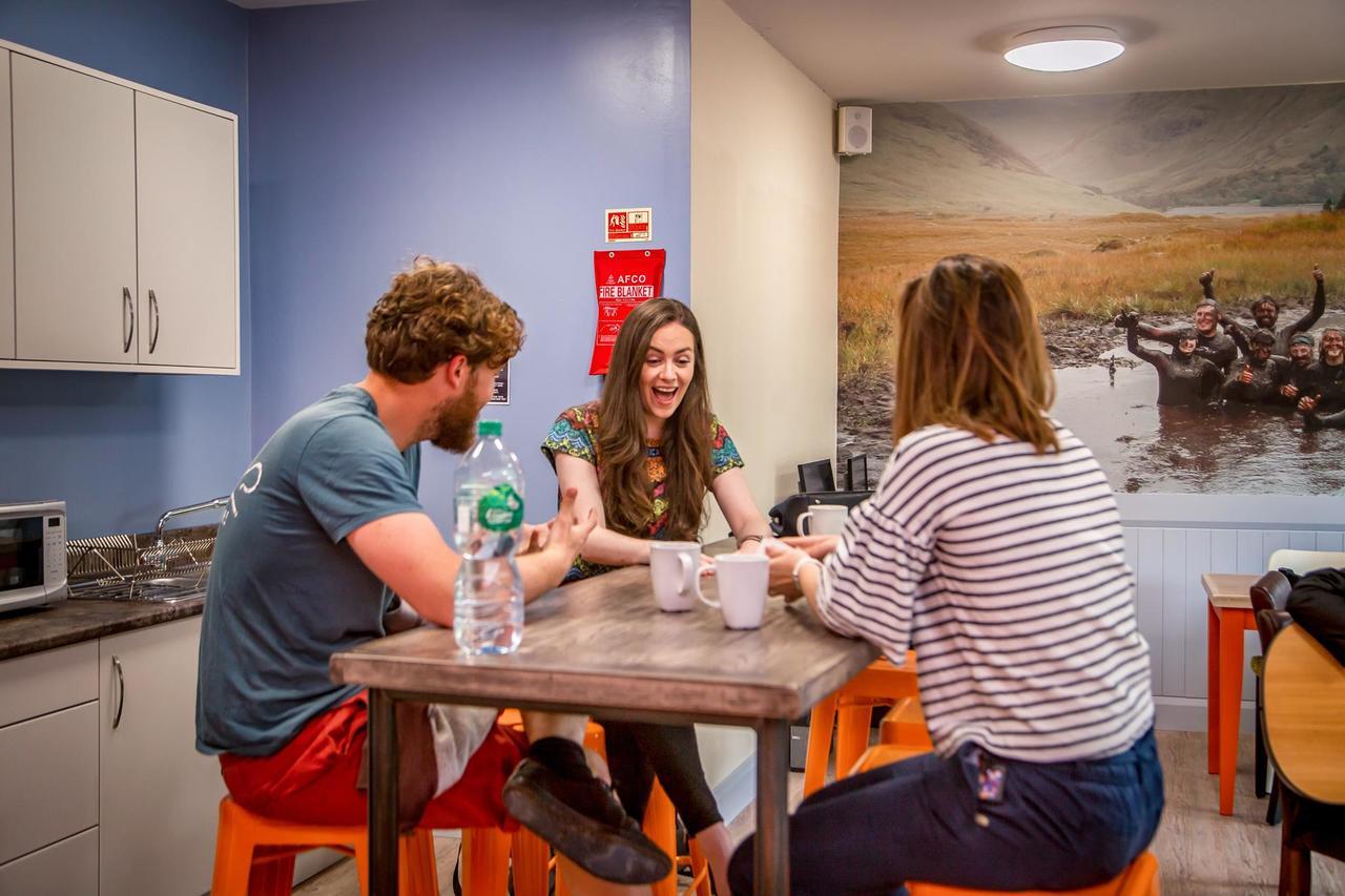 Wild Atlantic Hostel Линон Экстерьер фото
