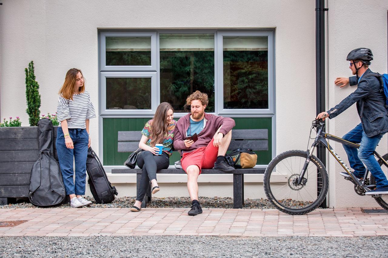 Wild Atlantic Hostel Линон Экстерьер фото